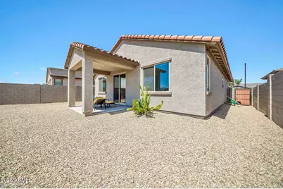 22333 W Burnett Road, Surprise, AZ 85387 - Photo 32