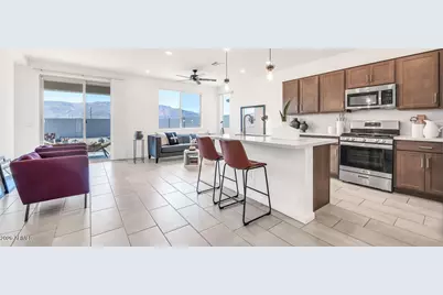 22333 W Burnett Road, Surprise, AZ 85387 - Photo 8