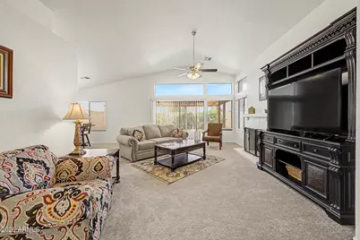 246 E Vaughn Avenue, Gilbert, AZ 85234 - Photo 2