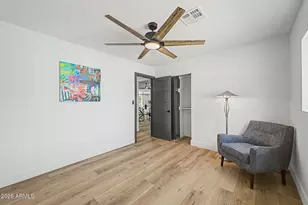 2818 E Malapai Dr, Phoenix, AZ 85028 - Photo 26