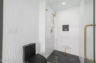 2818 E Malapai Dr, Phoenix, AZ 85028 - Photo 20