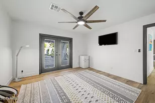 2818 E Malapai Dr, Phoenix, AZ 85028 - Photo 16