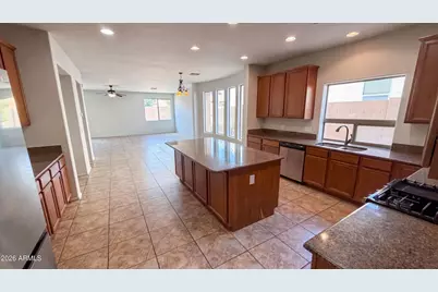 17641 W Valentine Street, Surprise, AZ 85388 - Photo 20