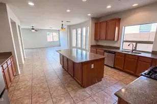 17641 W Valentine St, Surprise, AZ 85388 - Photo 20