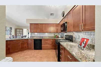 2037 Roselie Way, Sierra Vista, AZ 85635 - Photo 12