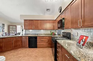 2037 Roselie Way, Sierra Vista, AZ 85635 - Photo 12