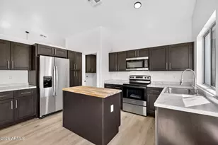 19840 N 33rd Pl, Phoenix, AZ 85050 - Photo 20