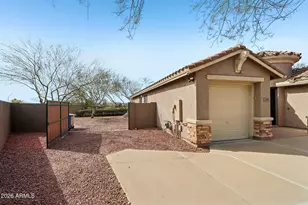 2656 W Coyote Creek Ct, Phoenix, AZ 85086 - Photo 8