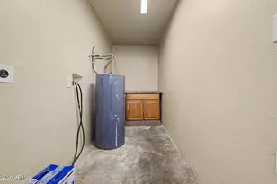 3120 N 67th Ln, Phoenix, AZ 85033 - Photo 18