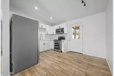 3120 N 67th Lane #24, Phoenix, AZ 85033 - Photo 8