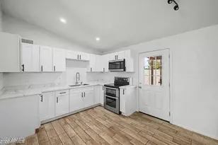 3120 N 67th Ln, Phoenix, AZ 85033 - Photo 4