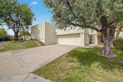 5829 N 24th Place, Phoenix, AZ 85016 - Photo 2