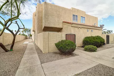 17032 N 16th Drive #Unit 7, Phoenix, AZ 85023 - Photo 2