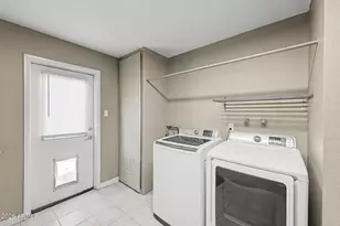 1304 E Dunbar Dr, Tempe, AZ 85282 - Photo 20