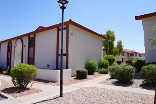 10610 S 48th St, Phoenix, AZ 85044 - Photo 2