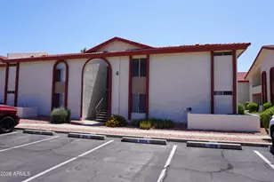 10610 S 48th St, Phoenix, AZ 85044 - Photo 1