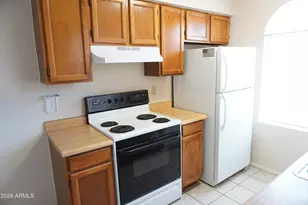 10610 S 48th St, Phoenix, AZ 85044 - Photo 4