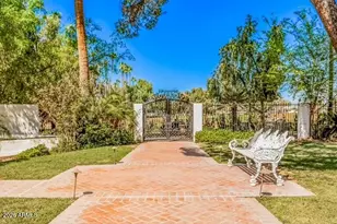 35 S Fairway Ct, Chandler, AZ 85225 - Photo 2