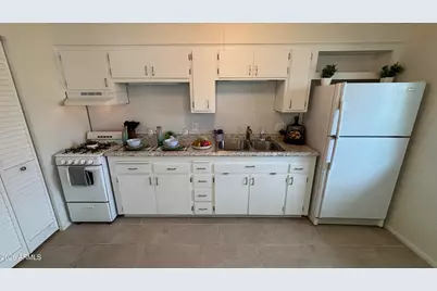 10606 W Oakmont Drive, Sun City, AZ 85351 - Photo 6