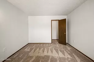 10737 W Santa Fe Dr, Sun City, AZ 85351 - Photo 12