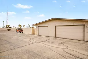 10737 W Santa Fe Dr, Sun City, AZ 85351 - Photo 22