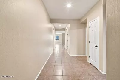 16833 W Moreland Street, Goodyear, AZ 85338 - Photo 4