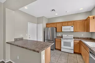879 E Bellerive Pl, Chandler, AZ 85249 - Photo 6