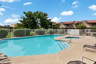 2103 W Yukon Dr, Phoenix, AZ 85027 - Photo 10