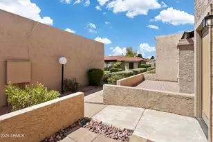 2103 W Yukon Dr, Phoenix, AZ 85027 - Photo 14