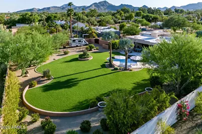 9827 N 65th Place, Paradise Valley, AZ 85253 - Photo 1