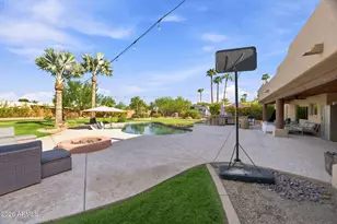 9827 N 65th Pl, Paradise Valley, AZ 85253 - Photo 52