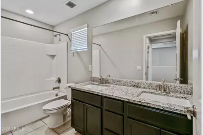 8047 W Albeniz Place, Phoenix, AZ 85043 - Photo 18