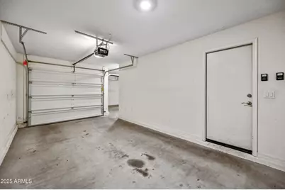 8047 W Albeniz Place, Phoenix, AZ 85043 - Photo 22