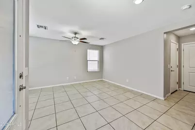 8047 W Albeniz Place, Phoenix, AZ 85043 - Photo 2