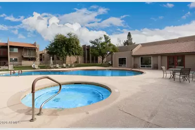 5525 E Thomas Road #Q8, Phoenix, AZ 85018 - Photo 10