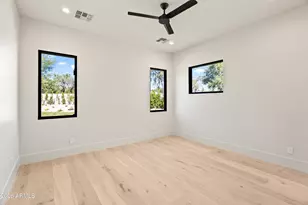 6321 N 48th Pl, Paradise Valley, AZ 85253 - Photo 30