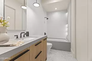 6321 N 48th Pl, Paradise Valley, AZ 85253 - Photo 32