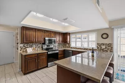 4933 W Onyx Avenue, Glendale, AZ 85302 - Photo 8