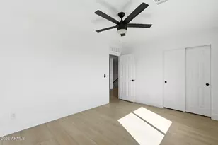 2563 E Robb Ln, Phoenix, AZ 85024 - Photo 20