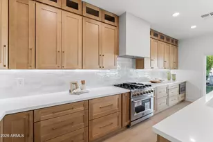 2563 E Robb Ln, Phoenix, AZ 85024 - Photo 12