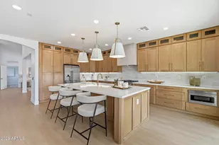 2563 E Robb Ln, Phoenix, AZ 85024 - Photo 2
