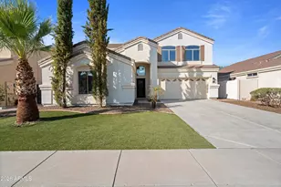 2563 E Robb Ln, Phoenix, AZ 85024 - Photo 2