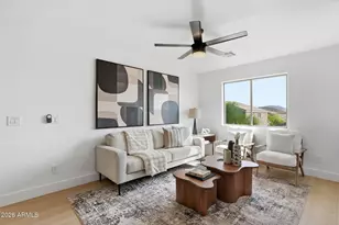 2563 E Robb Ln, Phoenix, AZ 85024 - Photo 14