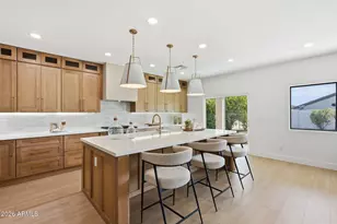 2563 E Robb Ln, Phoenix, AZ 85024 - Photo 10