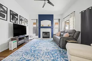26425 N 42nd Wy, Phoenix, AZ 85050 - Photo 8