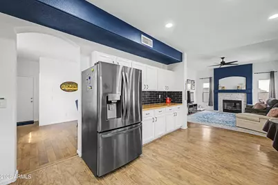 26425 N 42nd Way, Phoenix, AZ 85050 - Photo 14