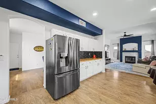 26425 N 42nd Wy, Phoenix, AZ 85050 - Photo 14