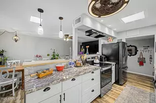 13720 N 98th Ave, Sun City, AZ 85351 - Photo 8