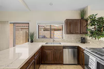 9408 W Taro Lane, Peoria, AZ 85382 - Photo 8