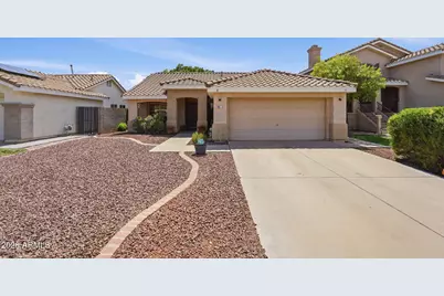 981 W Hudson Way, Gilbert, AZ 85233 - Photo 2